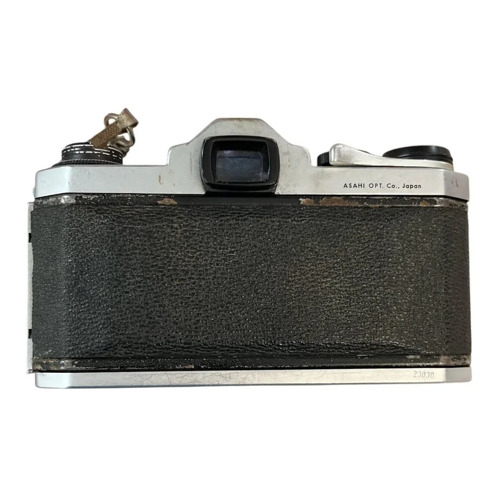 Vintage Asahi Pentax 35mm SLR Film Camera with Vivitar 75–205mm Lens Japan